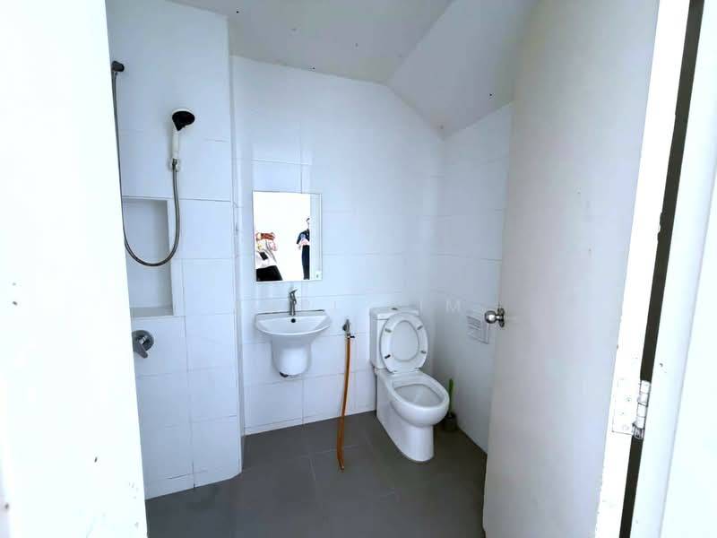 Rumah Teres 2 Tingkat untuk Dijual di Eco Summer (Johor Bahru) - Karl Lim - Bathroom - PropertyGuru.com.my