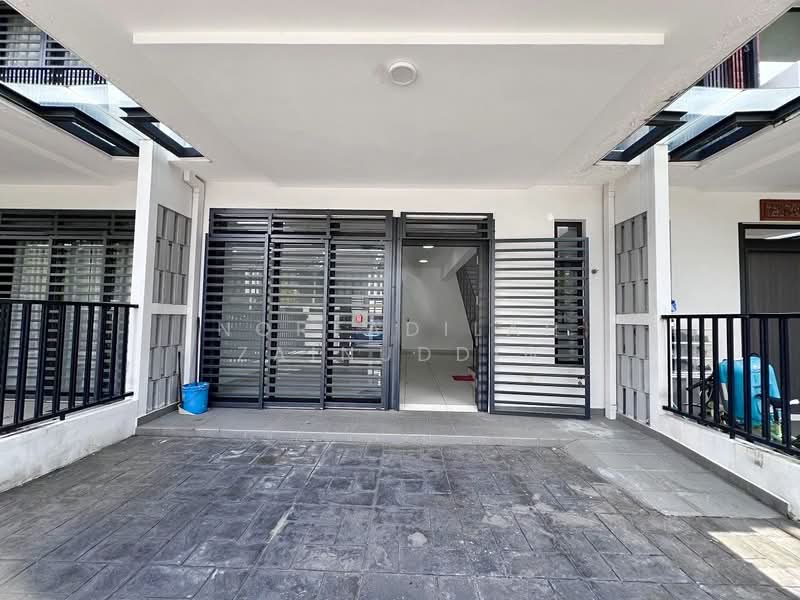 2-storey Terraced House for Sale in Shah Alam (Selangor) - NORFADILAH ZAINUDDIN - Exterior - PropertyGuru.com.my