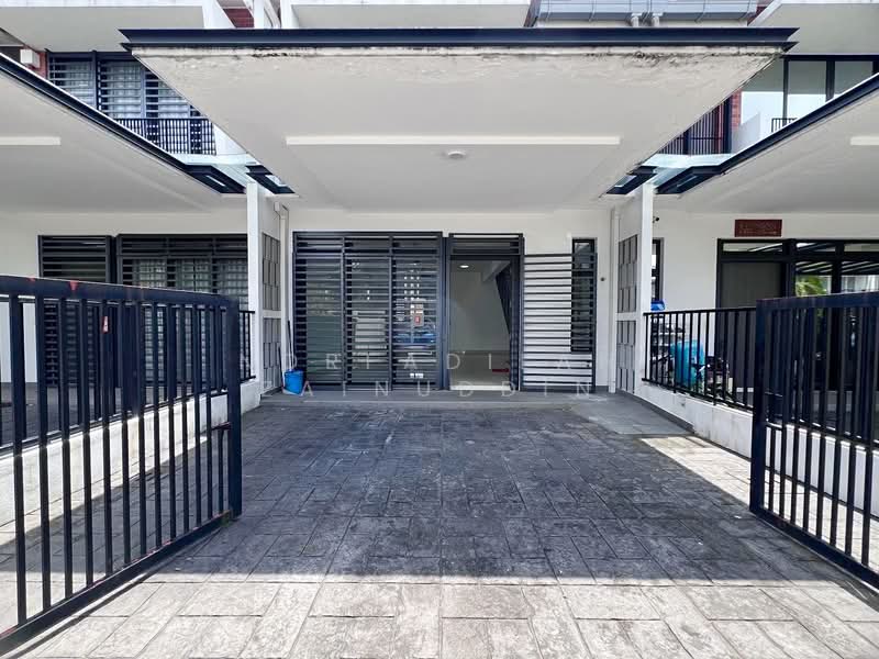 2-storey Terraced House for Sale in Shah Alam (Selangor) - NORFADILAH ZAINUDDIN - Exterior - PropertyGuru.com.my