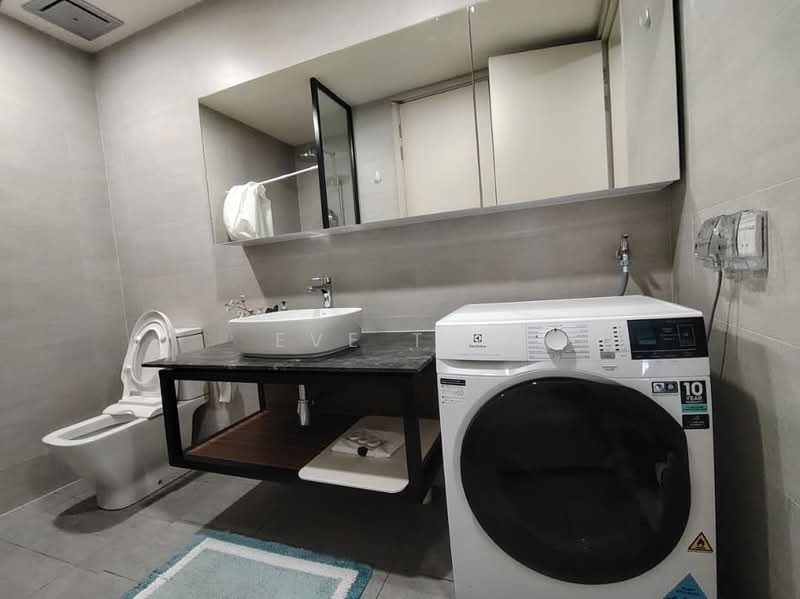 Service Residence for Rent at Residensi Solaris Parq - Eve Tan - Bathroom - PropertyGuru.com.my