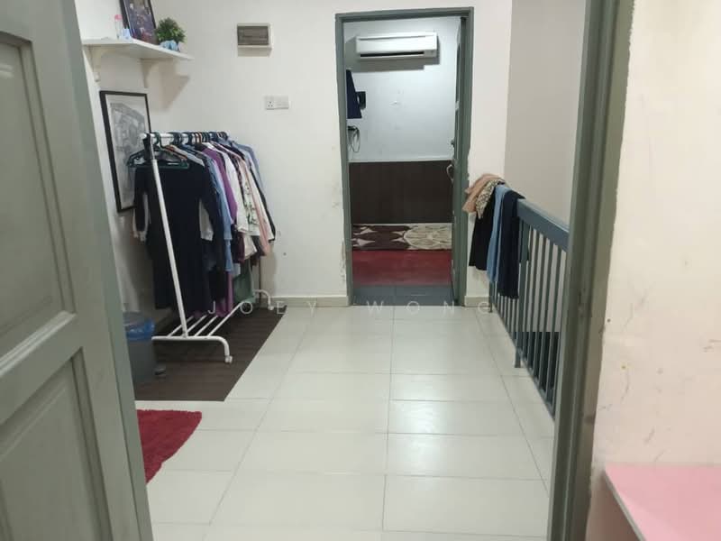 2-storey Terraced House for Sale in Saujana Puchong (Puchong) - Joey Wong - Corridor - PropertyGuru.com.my
