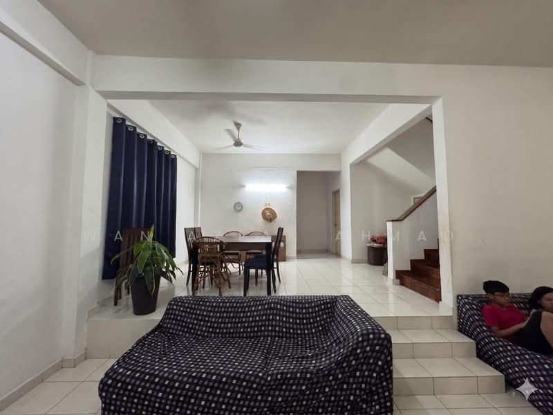 2-storey Terraced House for Sale in Alam Budiman (Shah Alam) - Wan Azlan Ahmad - PropertyGuru.com.my