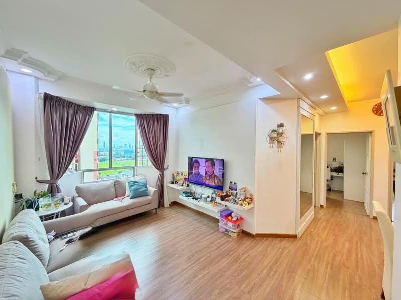 Pangsapuri untuk Dijual di Kingfisher Series - Gary Goh - Living Room - PropertyGuru.com.my