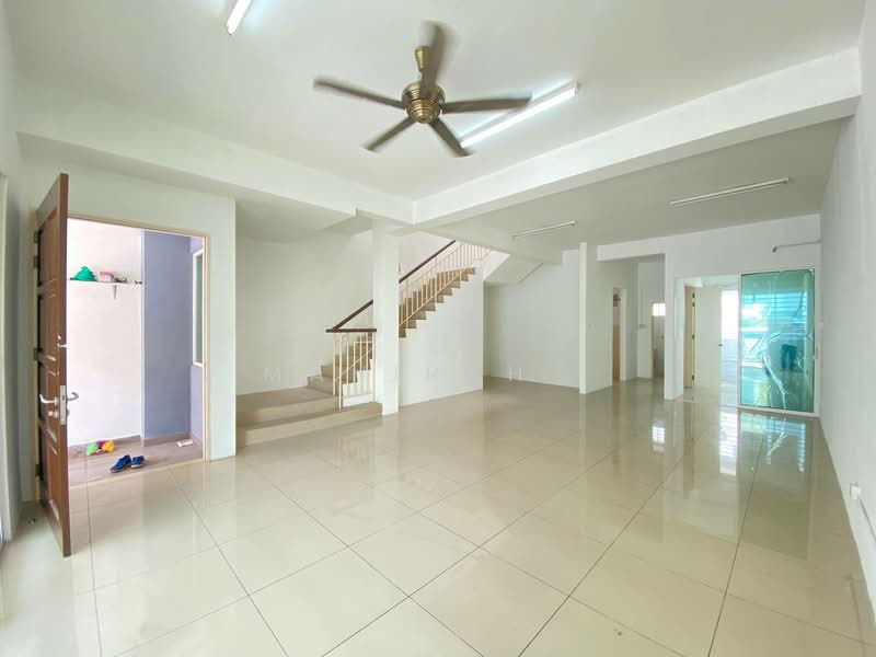 Rumah Teres 2 Tingkat untuk Dijual di Kajang (Selangor) - Mahirah . - Living Room - PropertyGuru.com.my