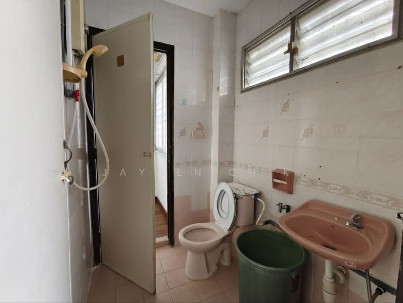 Rumah Teres 2 Tingkat untuk Dijual di Bandar Tasik Selatan (Kuala Lumpur) - Jayden Chik - Bathroom - PropertyGuru.com.my
