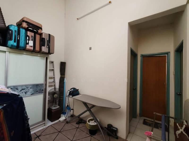 Rumah Teres 2 Tingkat untuk Dijual di Taman Lestari Putra (Seri Kembangan) - Jason Tan - Interior - PropertyGuru.com.my