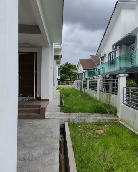 Rumah Berkembar untuk Dijual di Bandar Teknologi Kajang (Kajang) - Zuraidah Dan - Exterior - PropertyGuru.com.my
