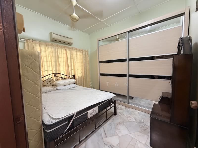 1-storey Terraced House for Sale in Taman Damai Indah (Kajang) - Kris Tan - Bedroom - PropertyGuru.com.my
