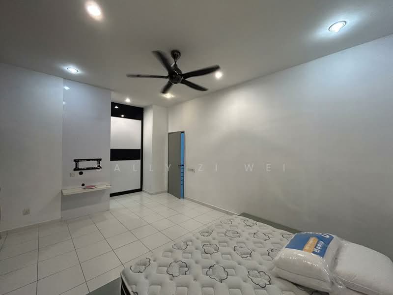 Rumah Teres 2 Tingkat untuk Disewa di Setia Tropika (Johor Bahru) - Sally Zi Wei - Bedroom - PropertyGuru.com.my