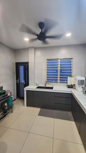 Rumah Teres 2 Tingkat untuk Disewa di Bandar Rimbayu (Telok Panglima Garang) - Grace Lee - Kitchen - PropertyGuru.com.my