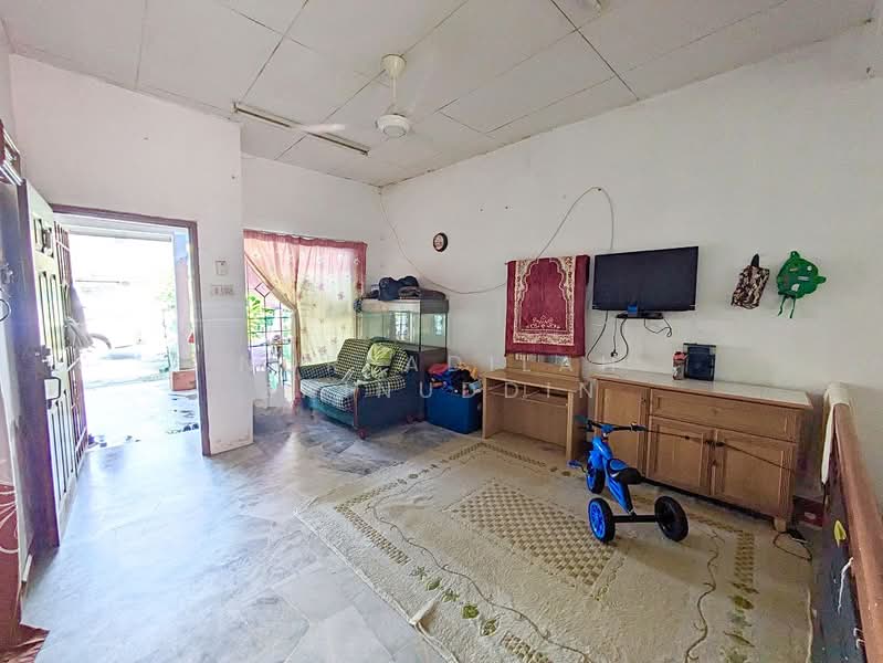 Rumah Teres untuk Dijual di Rawang (Selangor) - NORFADILAH ZAINUDDIN - Living Room - PropertyGuru.com.my