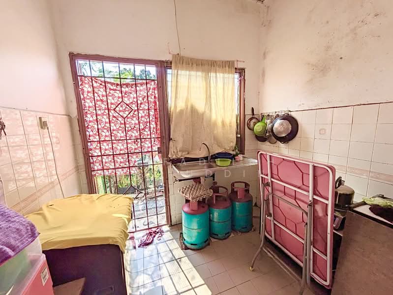Rumah Teres untuk Dijual di Rawang (Selangor) - NORFADILAH ZAINUDDIN - Kitchen - PropertyGuru.com.my