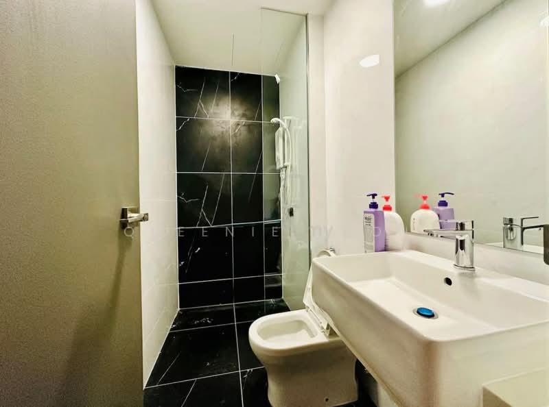 Service Residence for Rent at Beacon Executive Suites - Queenie Goon - Bathroom - PropertyGuru.com.my