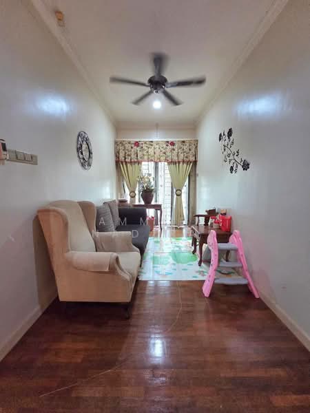 Rumah Berkembar untuk Dijual di Bandar Baru Bangi (Selangor) - Ammeer Nadzrai - Living Room - PropertyGuru.com.my