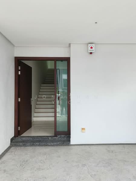 Semi-Detached House for Rent in Desa Melawati (Setapak) - Jonathan Yeoh - Entrance - PropertyGuru.com.my