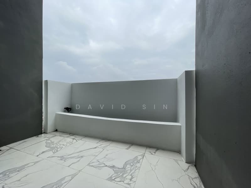Servis Apartment untuk Disewa di Lumi Tropicana - David Sin - Balcony - PropertyGuru.com.my
