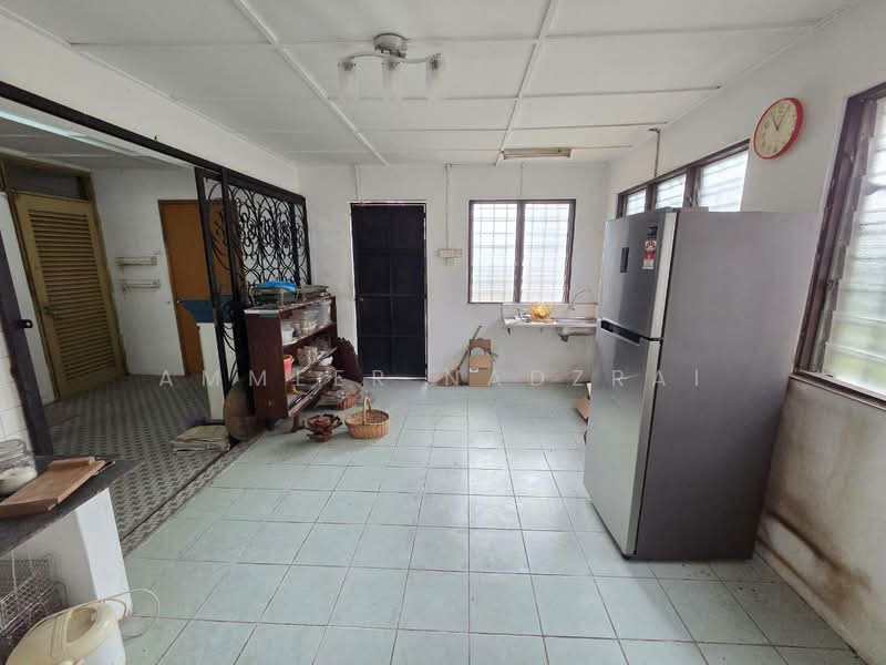 Rumah Banglo untuk Dijual di Taman Tun Dr Ismail (Kuala Lumpur) - Ammeer Nadzrai - Kitchen - PropertyGuru.com.my