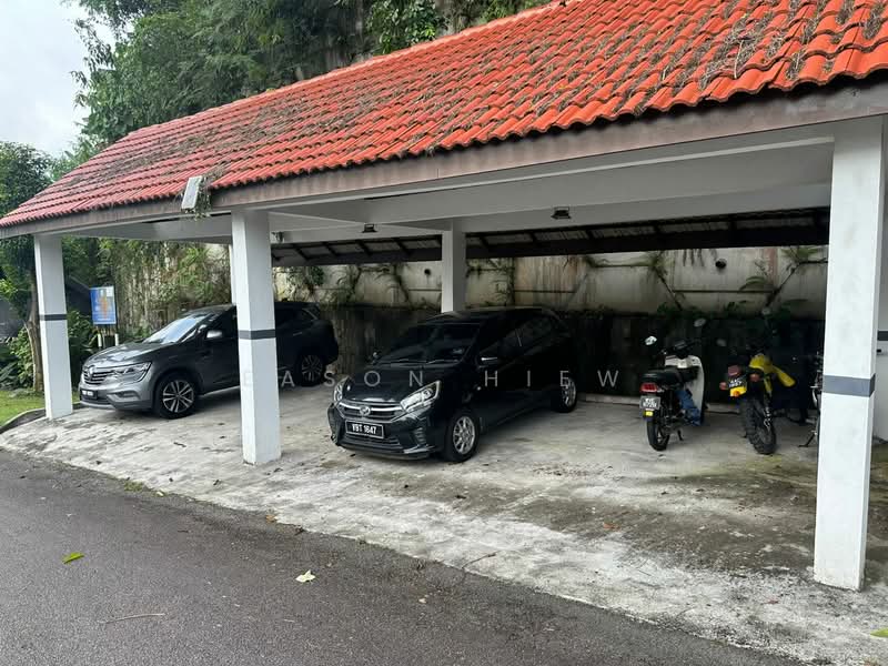 Semi-Detached House for Rent in Ukay Perdana (Ulu Kelang) - Eason Hiew - Car Park - PropertyGuru.com.my