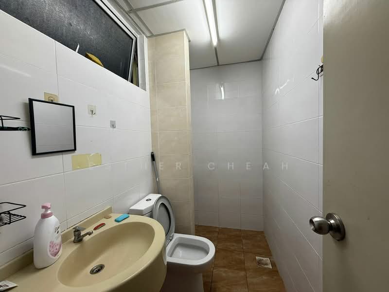 Kondominium untuk Dijual di Platinum Lake PV 15 - Esther Cheah - Bathroom - PropertyGuru.com.my
