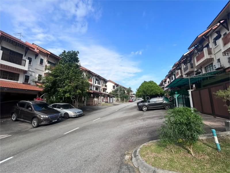2.5-storey Terraced House for Sale in Bandar Bukit Puchong (Puchong) - Michael Wong - Exterior - PropertyGuru.com.my