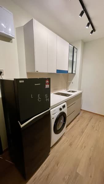 Servis Apartment untuk Disewa di Armani Raja Uda - Lesley Chik - Kitchen - PropertyGuru.com.my