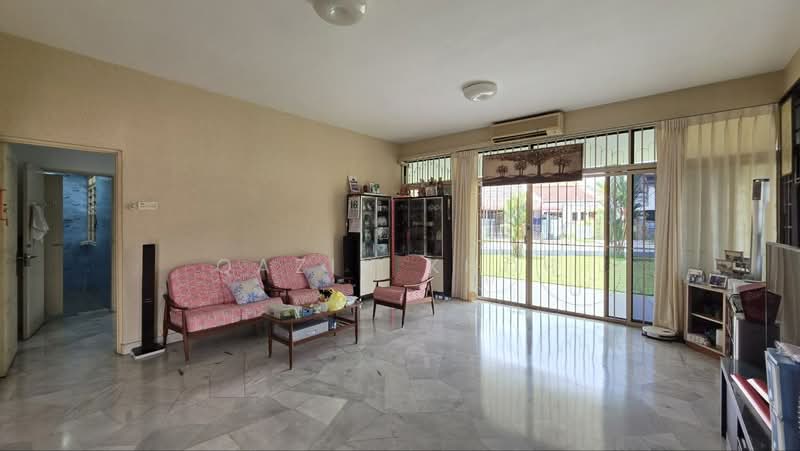 Rumah Teres 1 Tingkat untuk Dijual di Ipoh Garden (Ipoh) - Qazin Khoo - Living Room - PropertyGuru.com.my