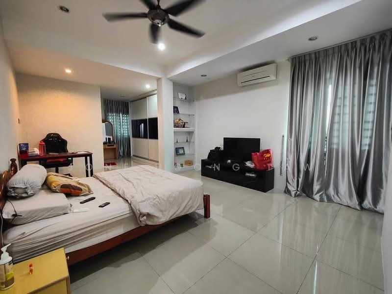 Bungalow for Sale in Taman Seri Impian (Bukit Mertajam) - JONE HOONG TAW - Bedroom - PropertyGuru.com.my