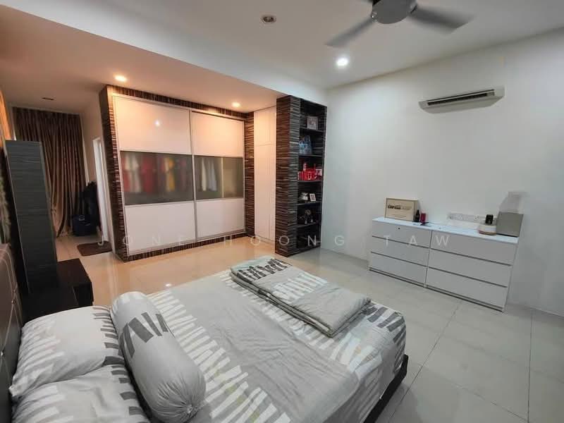 Bungalow for Sale in Taman Seri Impian (Bukit Mertajam) - JONE HOONG TAW - Bedroom - PropertyGuru.com.my