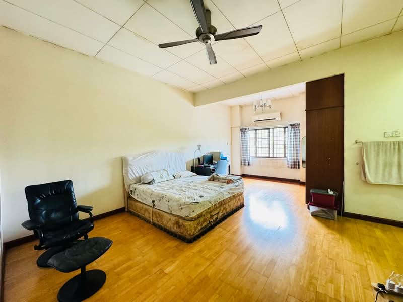 2-storey Terraced House for Sale in Shah Alam (Selangor) - Reena Sarif - Bedroom - PropertyGuru.com.my