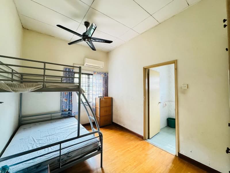 2-storey Terraced House for Sale in Shah Alam (Selangor) - Reena Sarif - Bedroom - PropertyGuru.com.my