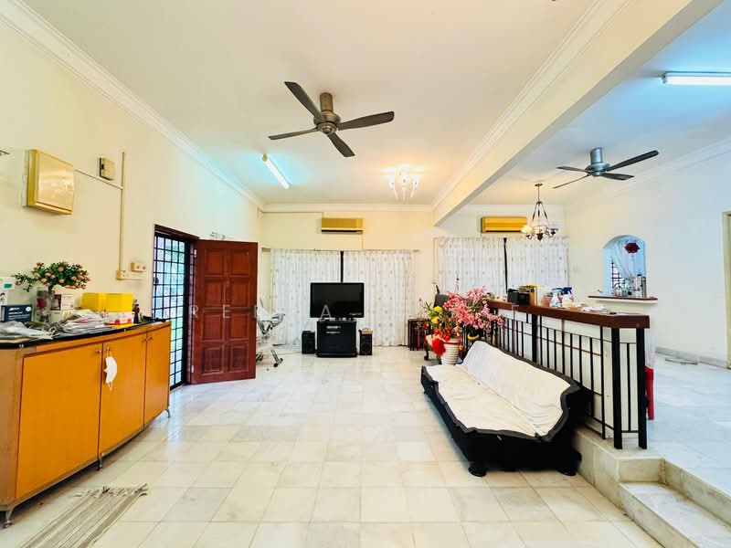2-storey Terraced House for Sale in Shah Alam (Selangor) - Reena Sarif - Living Room - PropertyGuru.com.my