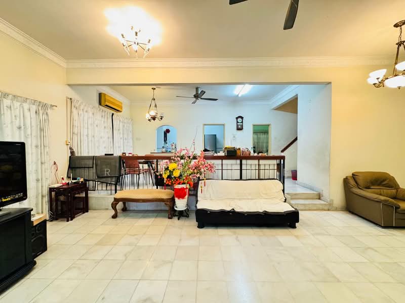 2-storey Terraced House for Sale in Shah Alam (Selangor) - Reena Sarif - Living Room - PropertyGuru.com.my