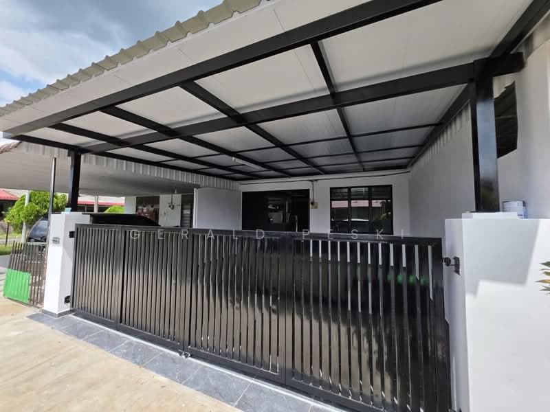 1-storey Terraced House for Sale in Bandar Seri Mahkota (Sungai Ular) - Gerald Peski - Exterior - PropertyGuru.com.my