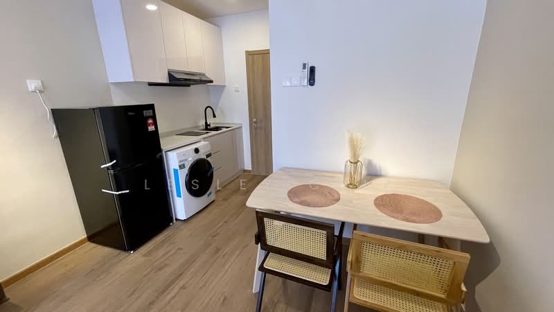 Servis Apartment untuk Disewa di Armani Raja Uda - Lesley Chik - Kitchen - PropertyGuru.com.my
