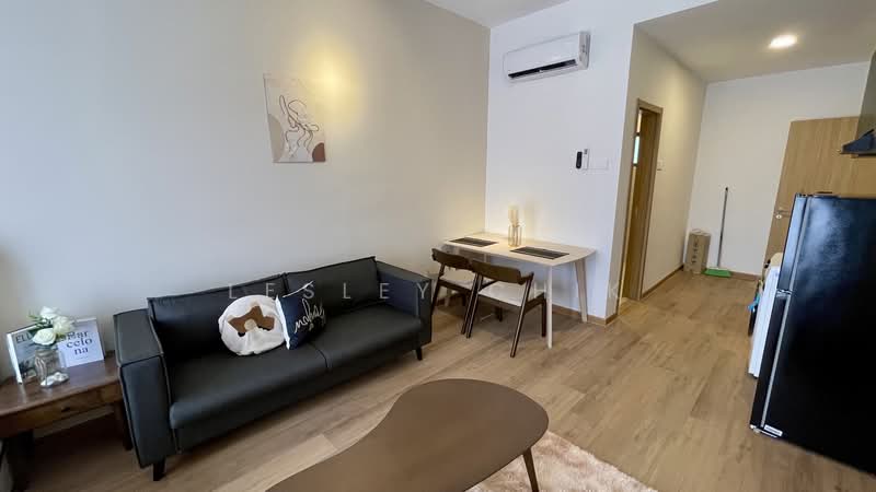 Servis Apartment untuk Disewa di Armani Raja Uda - Lesley Chik - Living Room - PropertyGuru.com.my