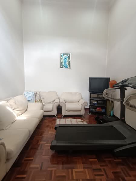 2-storey Terraced House for Sale in Taman Overseas Union (Taman Oug) (Jalan Klang Lama (Old Klang Road)) - Han . - Living Room - PropertyGuru.com.my