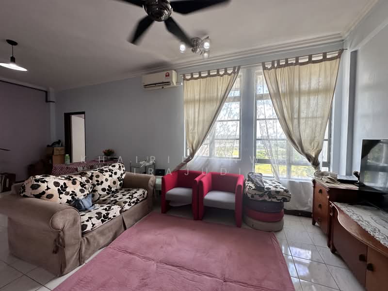Kondominium untuk Disewa di Elaeis 1 - Khairil Anwar Sirajudin - Living Room - PropertyGuru.com.my