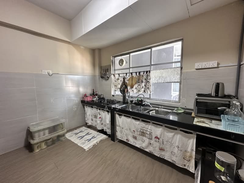 Kondominium untuk Disewa di Elaeis 1 - Khairil Anwar Sirajudin - Kitchen - PropertyGuru.com.my