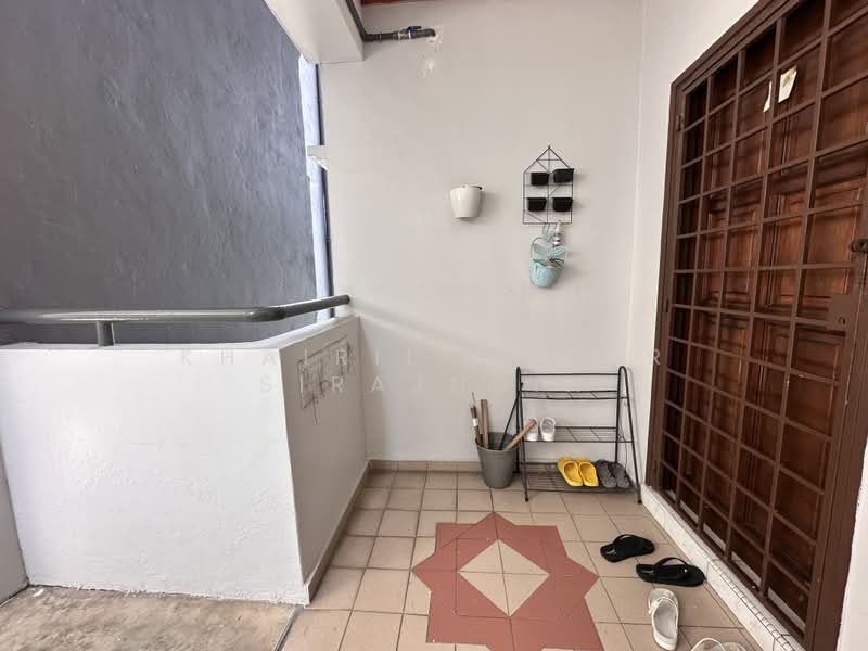 Kondominium untuk Disewa di Elaeis 1 - Khairil Anwar Sirajudin - Entrance - PropertyGuru.com.my