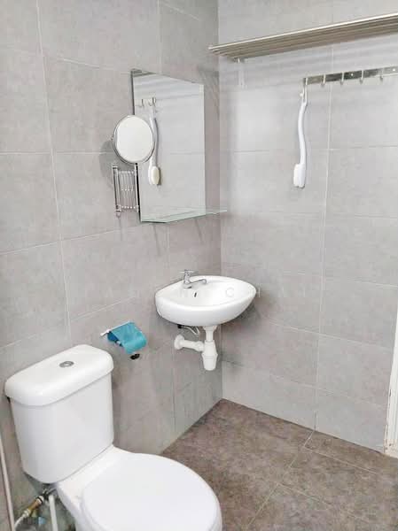 Servis Apartment untuk Disewa di Maxim Citylights - Jaden Chai - Bathroom - PropertyGuru.com.my