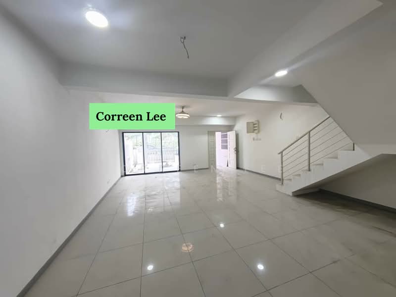Rumah Bandar untuk Disewa di George Town (Penang) - Correen Lee - Living Room - PropertyGuru.com.my