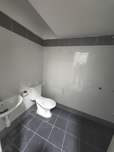 Rumah Bandar untuk Disewa di George Town (Penang) - Correen Lee - Bathroom - PropertyGuru.com.my