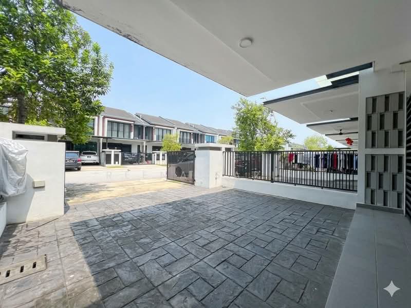 Rumah Teres 2 Tingkat untuk Dijual di Elmina Valley 1 (Shah Alam) - Reena Sarif - Exterior - PropertyGuru.com.my