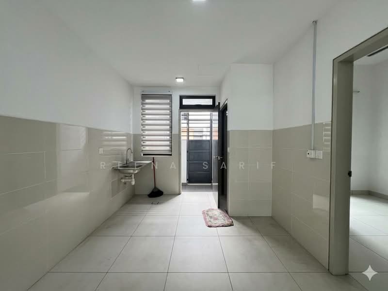 Rumah Teres 2 Tingkat untuk Dijual di Elmina Valley 1 (Shah Alam) - Reena Sarif - Kitchen - PropertyGuru.com.my