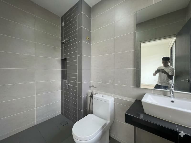 Rumah Teres 2 Tingkat untuk Dijual di Elmina Valley 1 (Shah Alam) - Reena Sarif - Bathroom - PropertyGuru.com.my