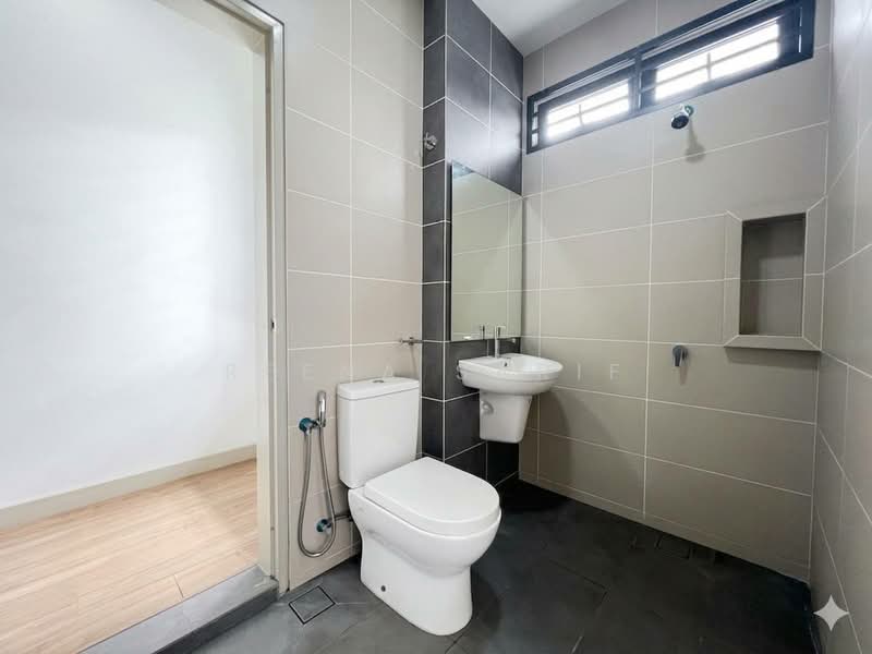 Rumah Teres 2 Tingkat untuk Dijual di Elmina Valley 1 (Shah Alam) - Reena Sarif - Bathroom - PropertyGuru.com.my