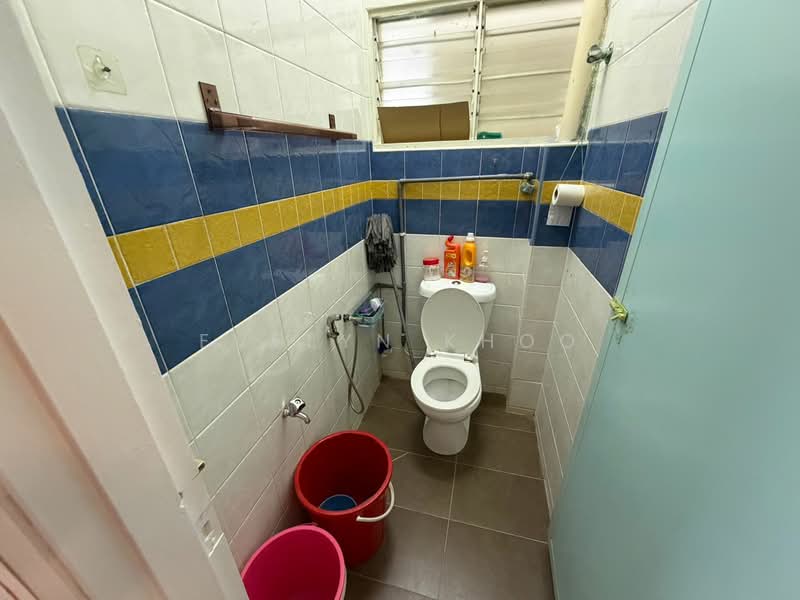 Rumah Teres 2 Tingkat untuk Dijual di Taman Sri Bintang (Kepong) - Evelyn Khoo - Bathroom - PropertyGuru.com.my