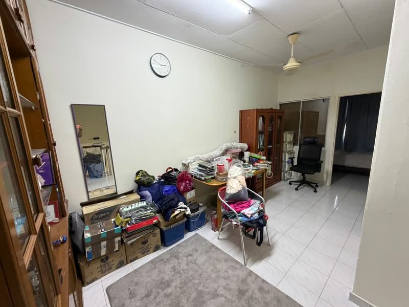 Rumah Teres 2 Tingkat untuk Dijual di Taman Sri Bintang (Kepong) - Evelyn Khoo - Living Room - PropertyGuru.com.my