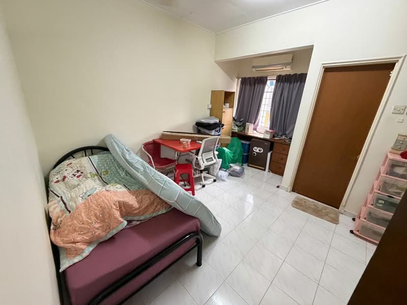 Rumah Teres 2 Tingkat untuk Dijual di Taman Sri Bintang (Kepong) - Evelyn Khoo - Bedroom - PropertyGuru.com.my