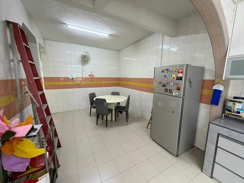Rumah Teres 2 Tingkat untuk Dijual di Taman Sri Bintang (Kepong) - Evelyn Khoo - Kitchen & Dining - PropertyGuru.com.my